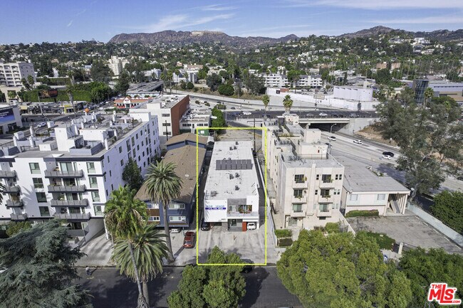 Building Photo - 5831 Carlton Way