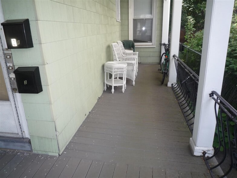 Building Photo - 58 Vinal Ave