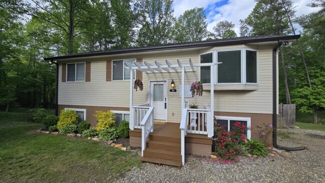 Building Photo - 22 Smokey Creek Cove