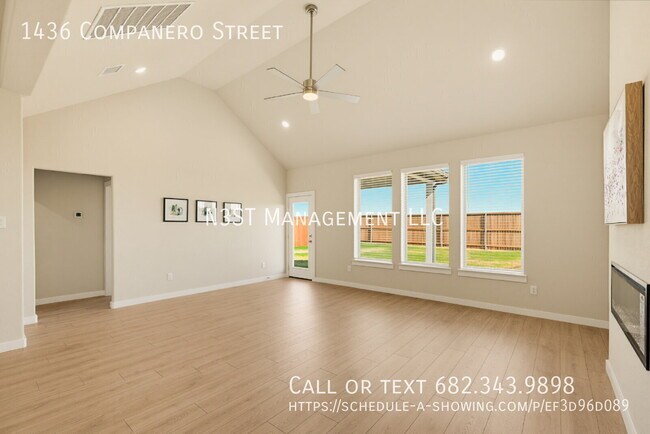 Building Photo - 1436 Companero St