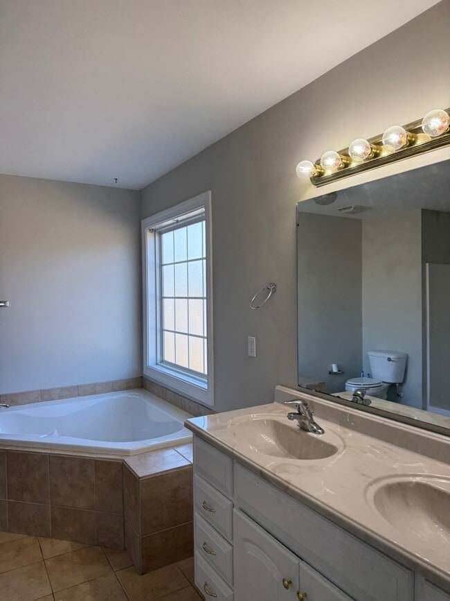 Building Photo - 101 Daughety Ct