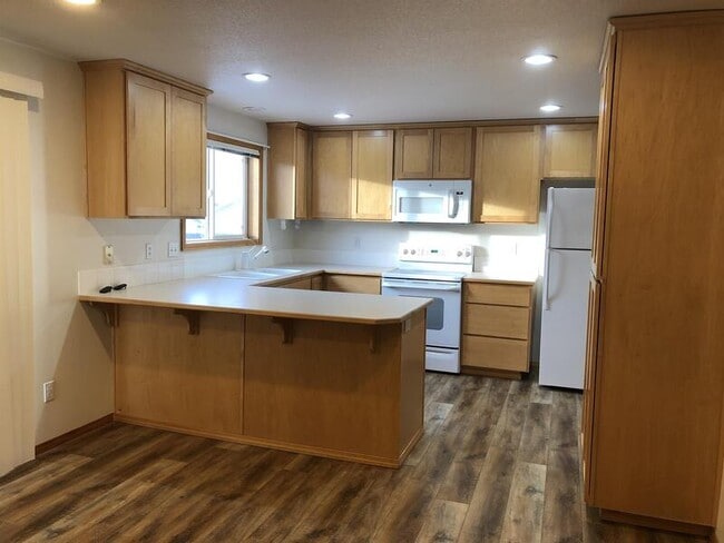 Building Photo - 2955 NW 9th Ln