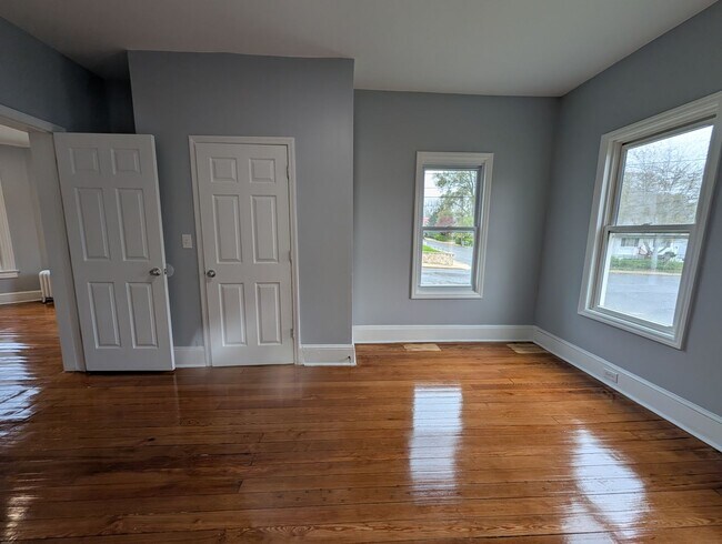 Building Photo - 677 Gerard Ave