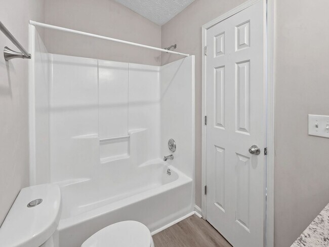 Building Photo - Charming Updated Ranch on Cul-de-Sac with Designer Finishes in Prime Kennesaw Location