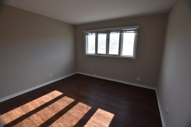 Building Photo - 1628 Prestwick Dr