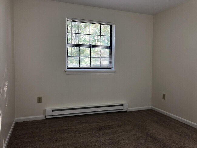 Building Photo - 11 Railroad Ave