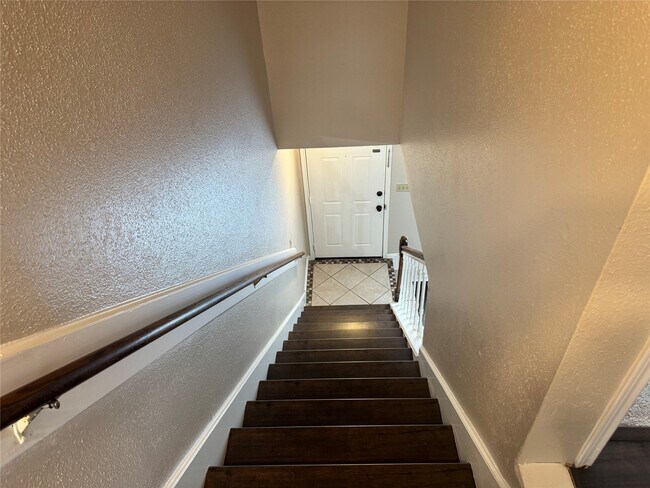 Building Photo - 3600 Jeanetta St