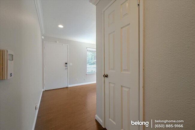 Building Photo - 3700 Athy Dr