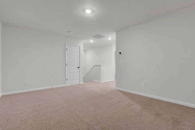 Building Photo - ***MOVE-IN SPECIAL*** $500 OFF OF YOUR FIRST MONTH'S RENT AND APPLICATION FEES WAIVED UPON APPROV...