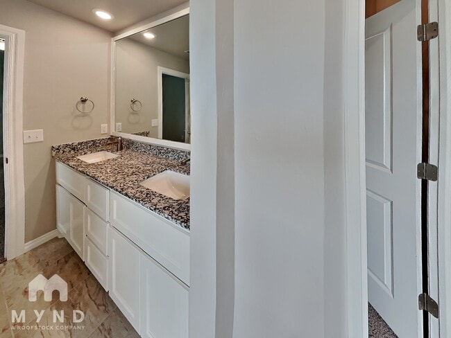 Building Photo - 509 Texoma Dr