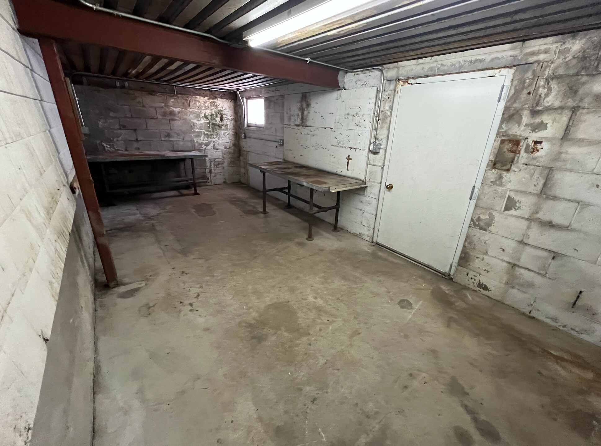 Building Photo - 27 Church St