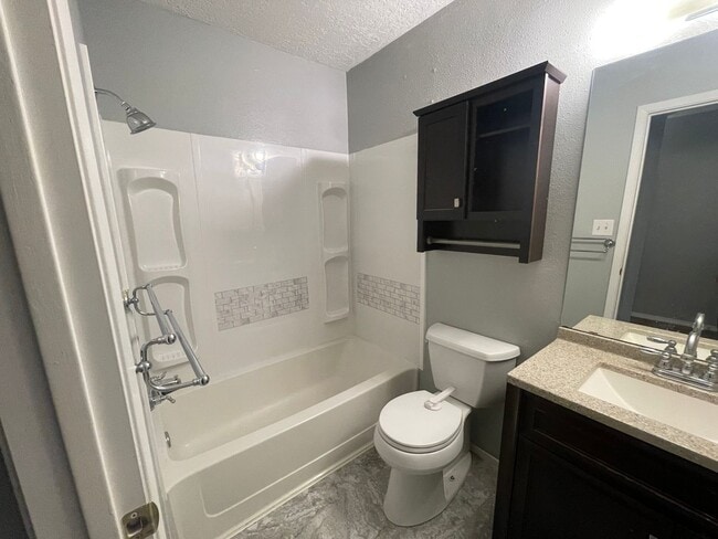 Building Photo - Northern Rio Rancho 2 bedroom home