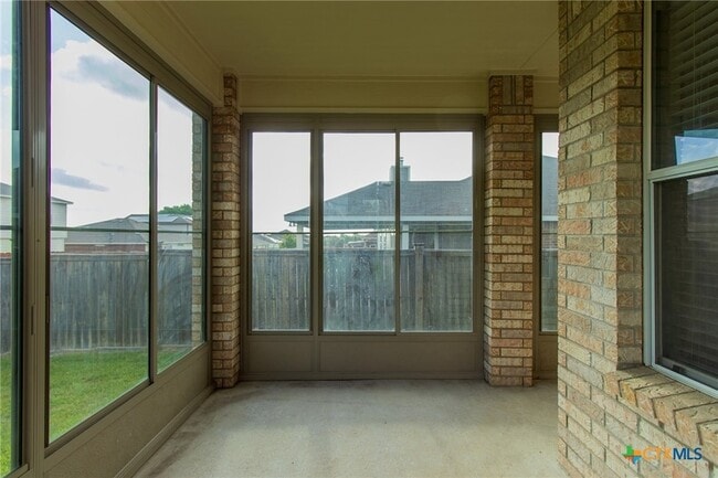 Building Photo - 2203 Love Rd