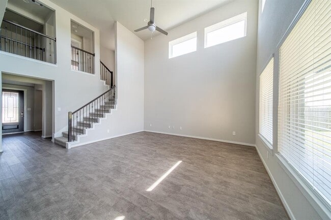 Building Photo - 3406 Royal Elk Ct