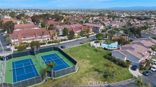 Building Photo - 7801 Seaglen Dr