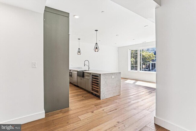 Building Photo - 2409 37th St NW