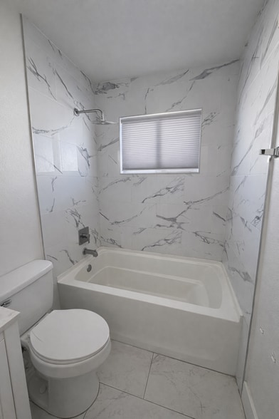 Building Photo - 4322 San Bernardino Ave