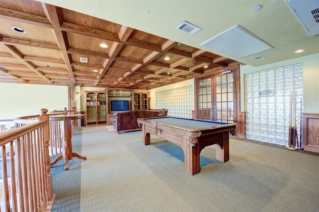 Building Photo - 7575 Kirby Dr