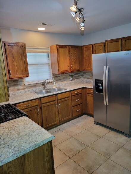 Building Photo - 5222 N 20th St