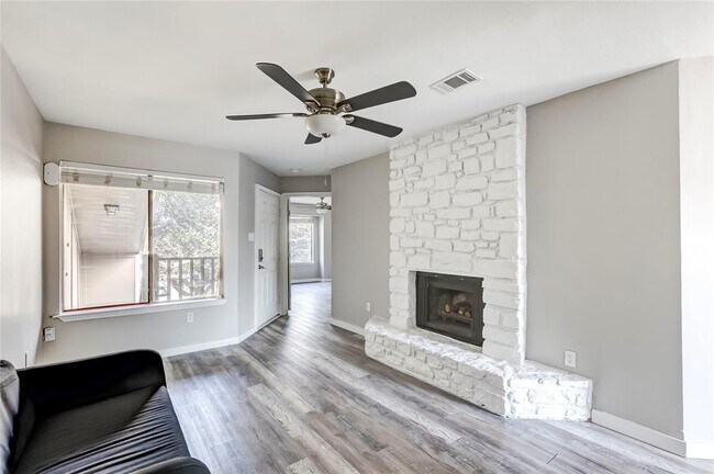 Building Photo - 1740 Timber Ridge Rd