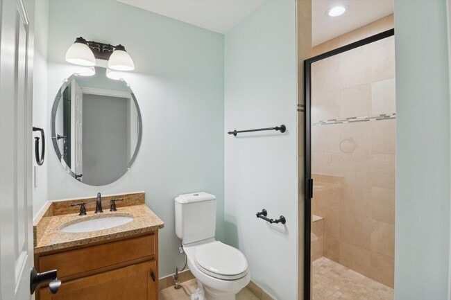 Building Photo - 934 W Huron St