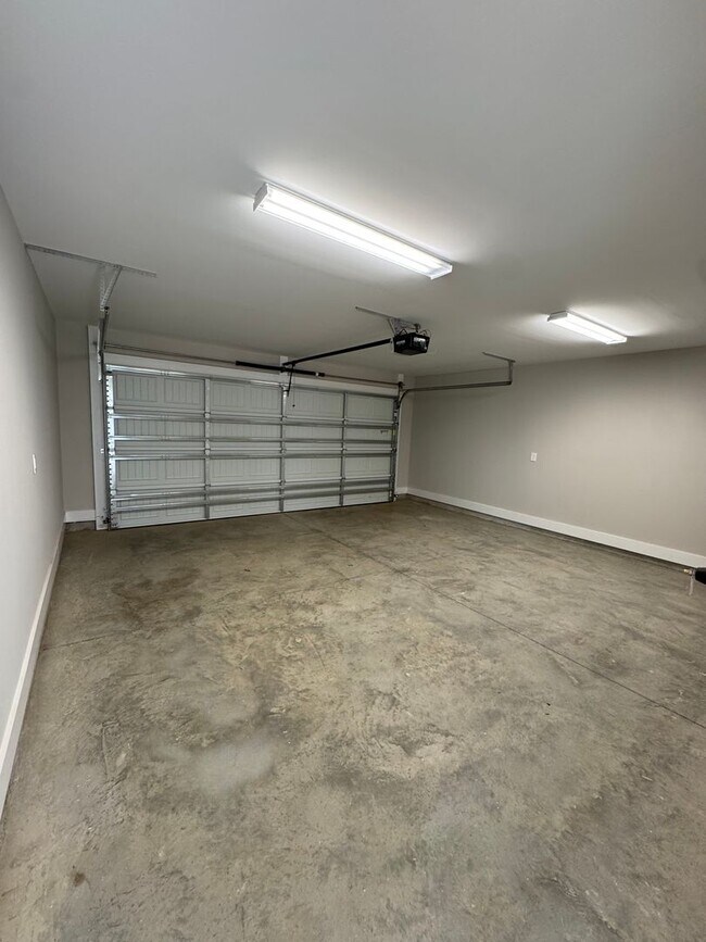 Building Photo - 125 Brawley Villas Place