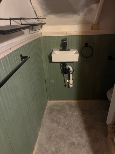 Building Photo - 9 Hampshire Ln