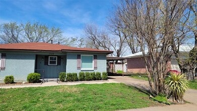 Building Photo - 1304 Phillips St