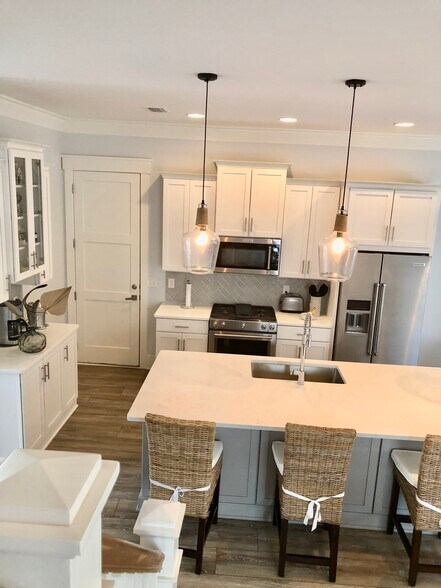 Building Photo - 82 Triggerfish St