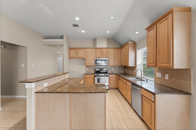 Building Photo - 30218 Deleon Fields Dr
