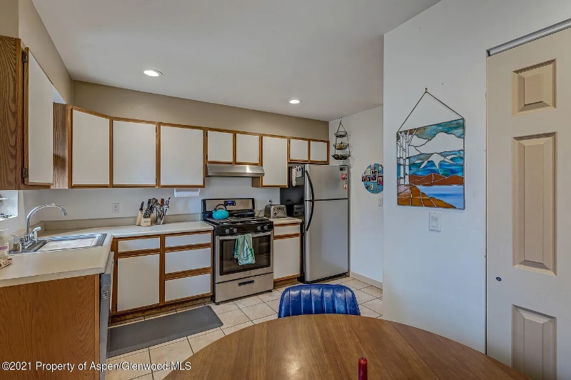 Building Photo - 350 S 8th St