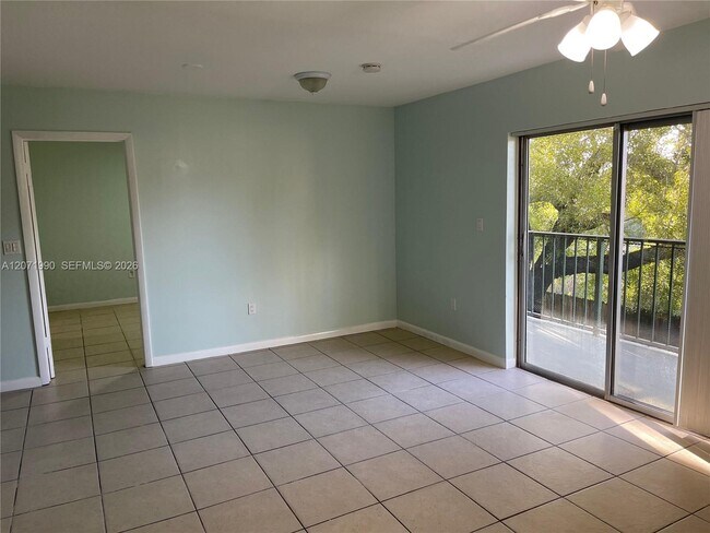 Building Photo - 6821 SW 129th Ave