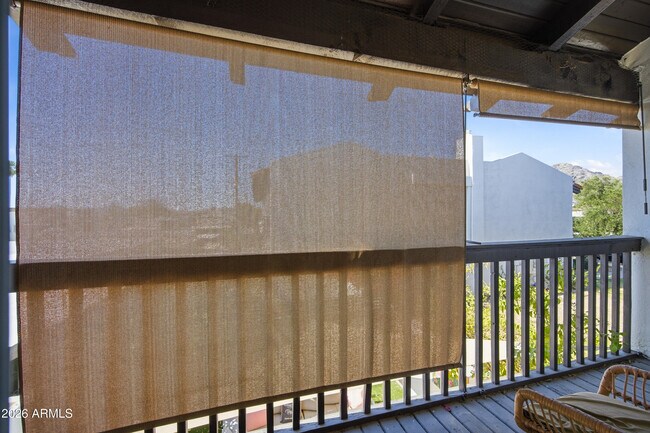 Building Photo - 1702 E Ocotillo Rd