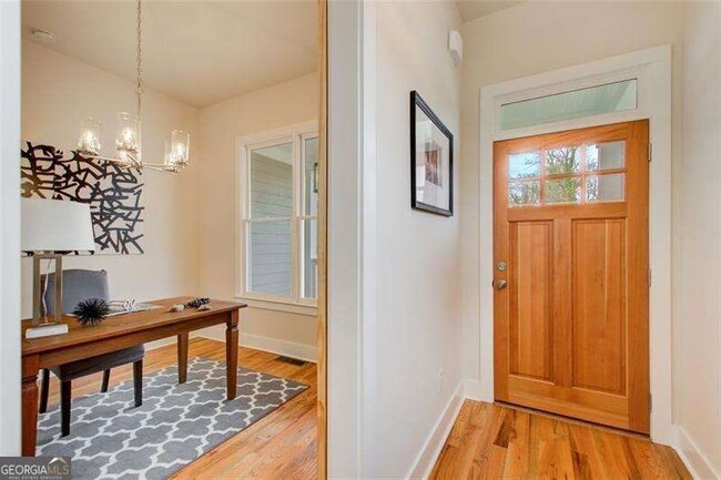 Building Photo - 1240 Oakland Terrace SW