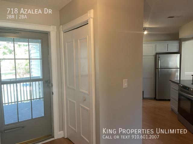 Building Photo - 718 Azalea Drive Unit 454
