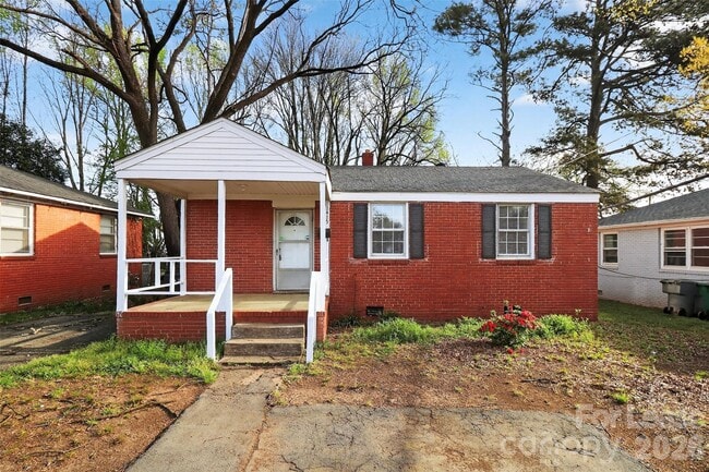 Building Photo - 1415 Herrin Ave