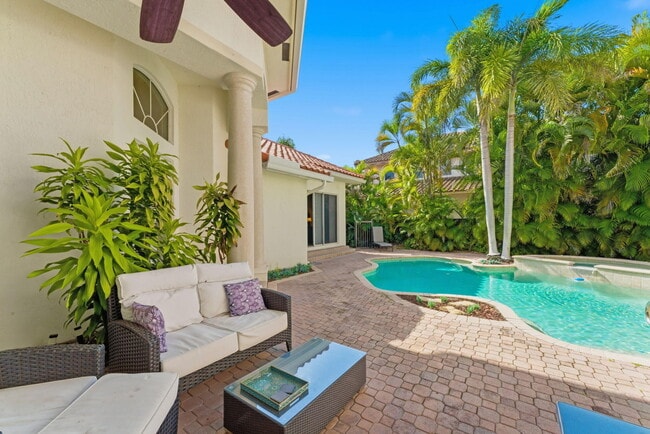 Building Photo - 7162 Vía Firenze