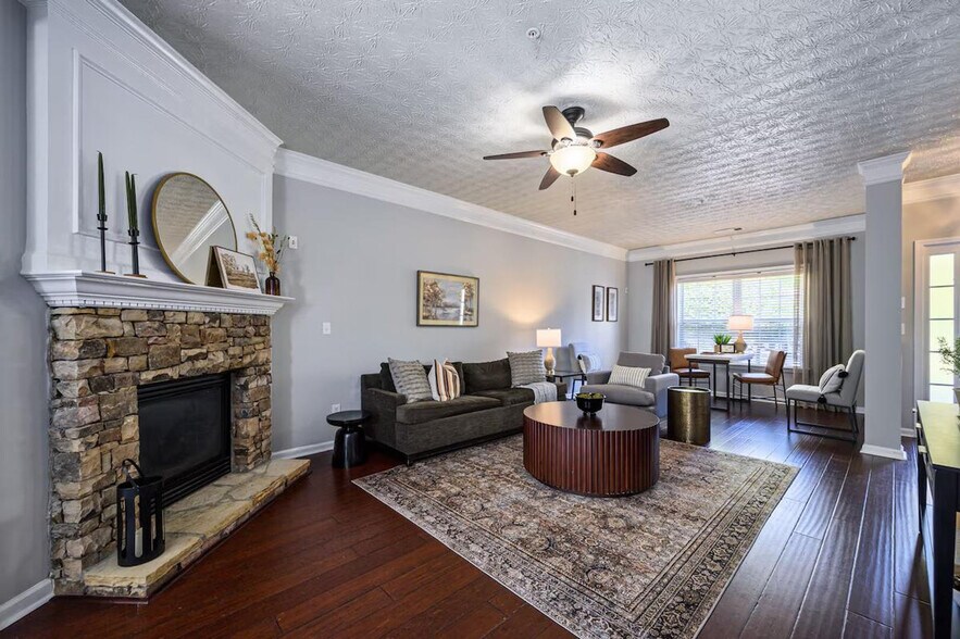 Building Photo - 349 Antebellum Pl