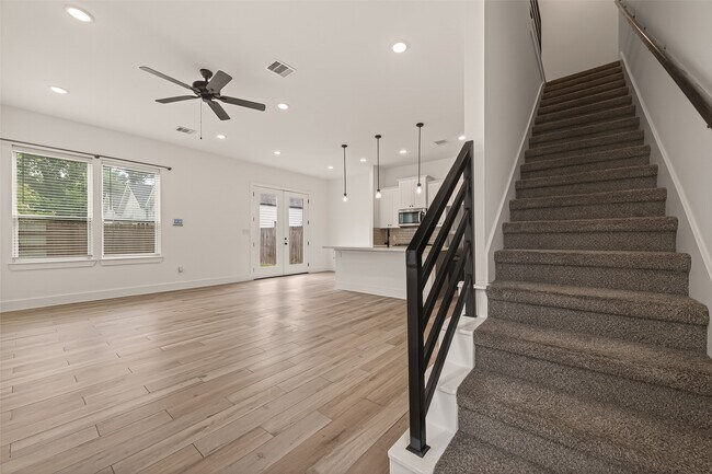 Building Photo - 5206 Firnat St