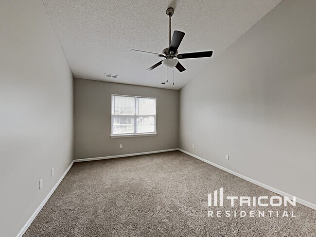 Building Photo - 3908 Chatterleigh Dr