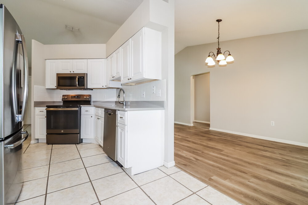 Building Photo - 8403 Yearling Ln