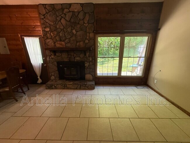 Building Photo - 1608 Herrin Dr