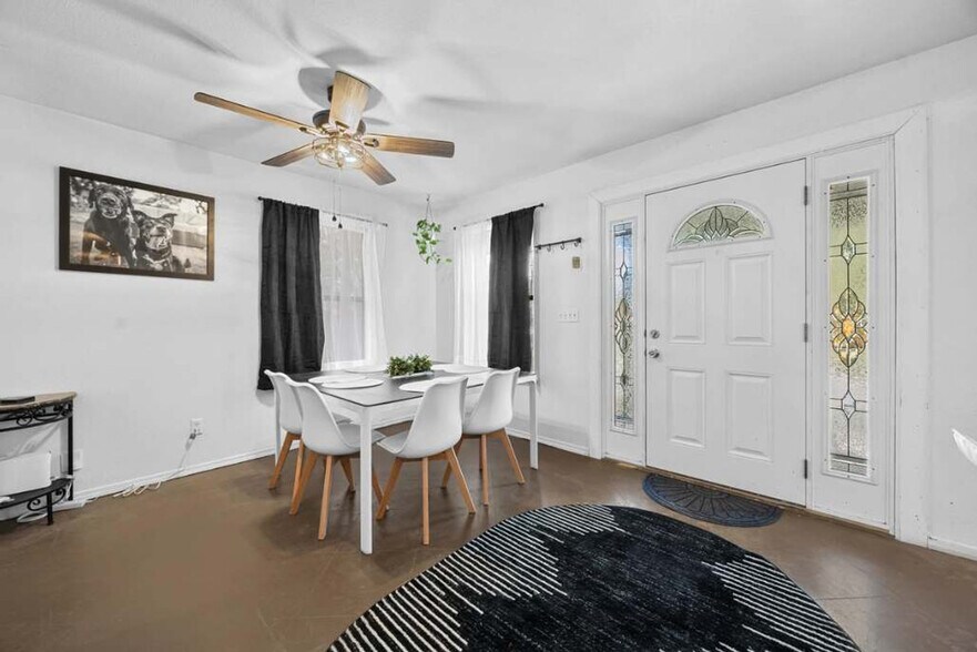 Building Photo - 14811 Foy Dr