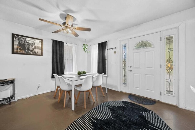 Building Photo - 14811 Foy Dr