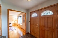 Building Photo - 211 Caravan Dr