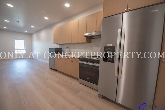 Building Photo - Modern Design, Exceptional Space: Discover This 3-Bedroom Residence at Studio Crossing! ***ONE MO...