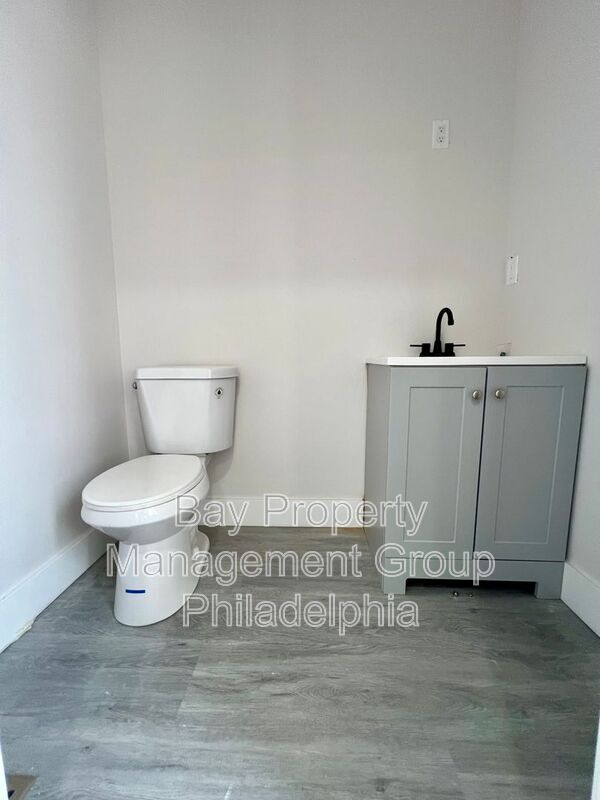 Building Photo - 32 S 62nd St