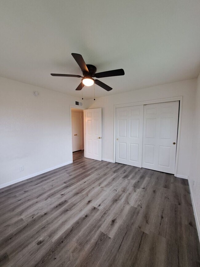 Building Photo - Single Level 2-Bedroom Home in Madera!