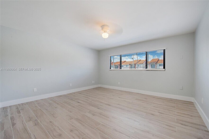 room - 7424 SW 106th Pl