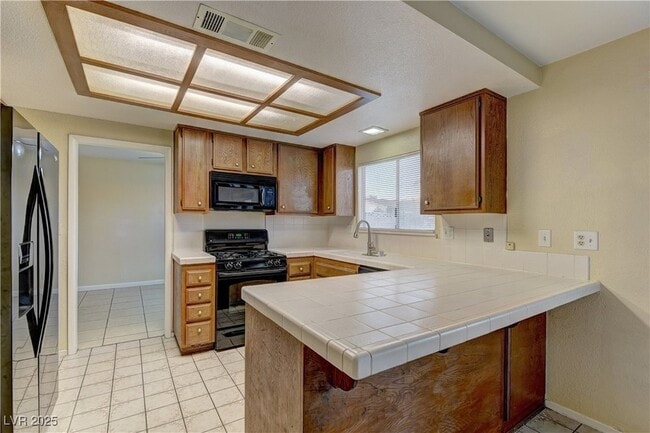 Building Photo - 6270 W Arcadia Ave